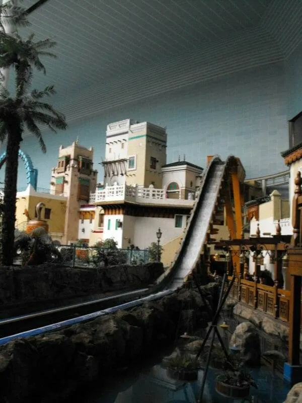 Destination: Lotte World - South Korea's biggest indoor amusement park (Seoul, South Korea) - South Korea -