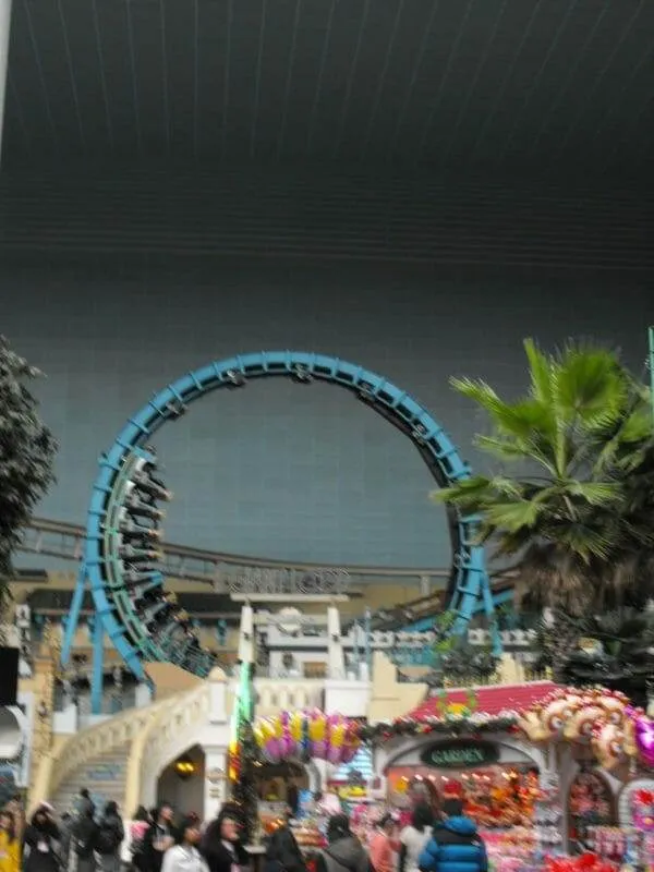 Destination: Lotte World - South Korea's biggest indoor amusement park (Seoul, South Korea) - South Korea -