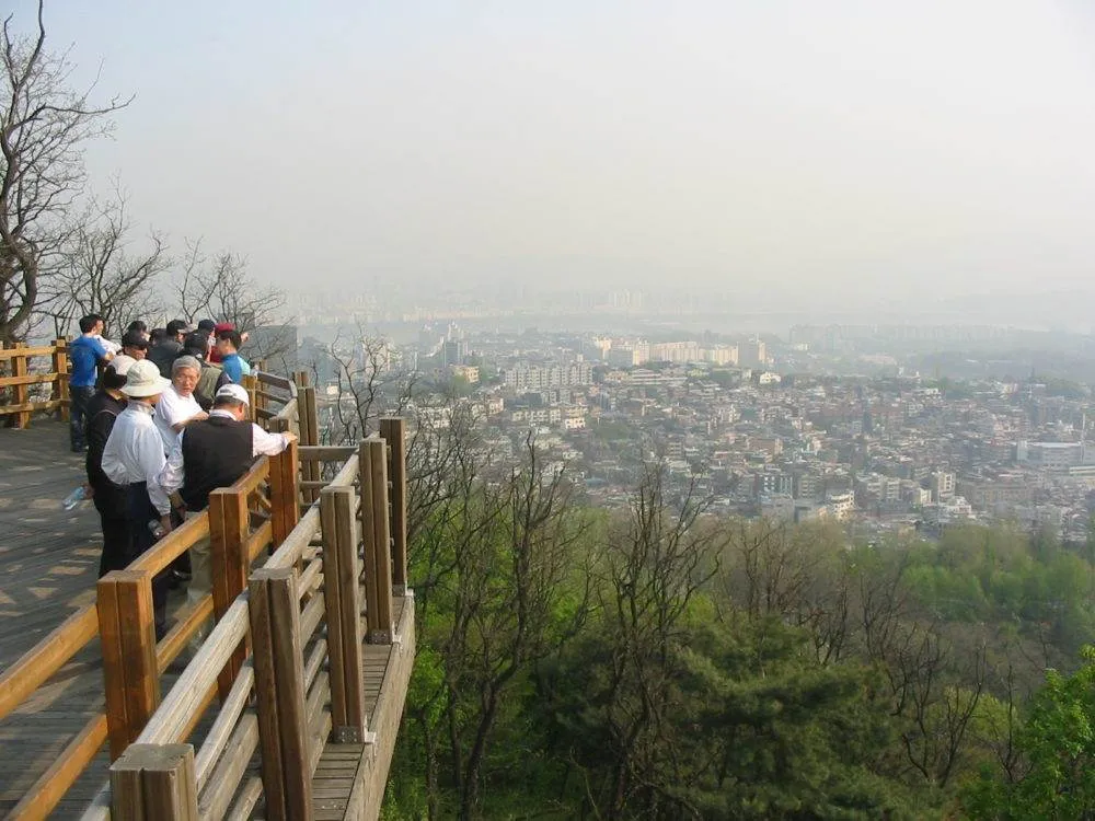 Destination: Namsan Park / Seoul Tower - what everyone looks up to (Seoul, South Korea) 2020-01-154-5461_sta