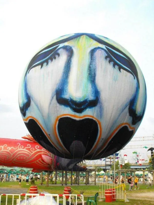 Destionation: Hi Seoul Festival - summer 2008 edition - weird balloons and a monster ballet, anyone? Destionation: Hi Seoul Festival - summer 2008 edition - weird balloons and a monster ballet, anyone? - Festivals, South Korea -