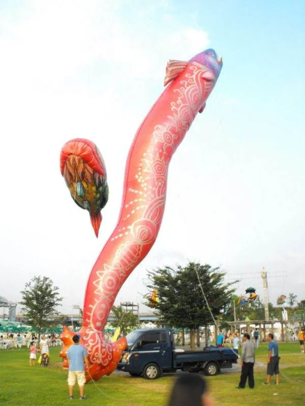 Destionation: Hi Seoul Festival - summer 2008 edition - weird balloons and a monster ballet, anyone? Destionation: Hi Seoul Festival - summer 2008 edition - weird balloons and a monster ballet, anyone? - Festivals, South Korea -
