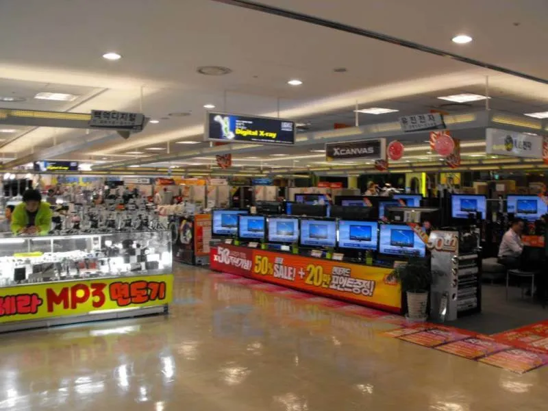 Destination: Yongsan Electronic Market - a huge shop for anything that plugs in (Seoul, South Korea) Destination: Yongsan Electronic Market - a huge shop for anything that plugs in (Seoul, South Korea) - South Korea -