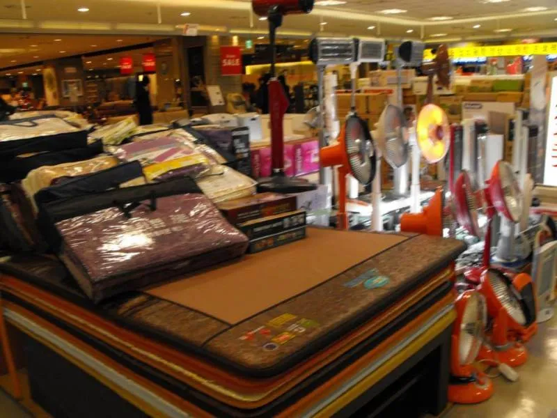 Destination: Yongsan Electronic Market - a huge shop for anything that plugs in (Seoul, South Korea) Destination: Yongsan Electronic Market - a huge shop for anything that plugs in (Seoul, South Korea) - South Korea -