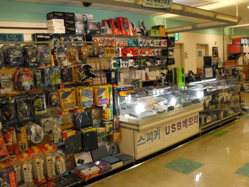 Destination: Yongsan Electronic Market - a huge shop for anything that plugs in (Seoul, South Korea) Destination: Yongsan Electronic Market - a huge shop for anything that plugs in (Seoul, South Korea) - South Korea -