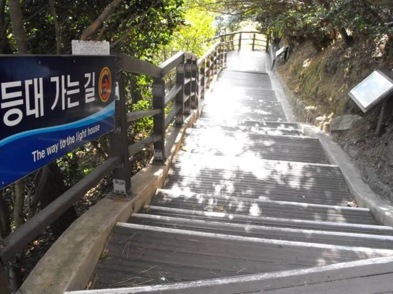 Destination: Taejongdae Park - the sea, natural wonders, and a Buddhist temple (Busan, South Korea) Destination: Taejongdae Park - the sea, natural wonders, and a Buddhist temple (Busan, South Korea) - South Korea -