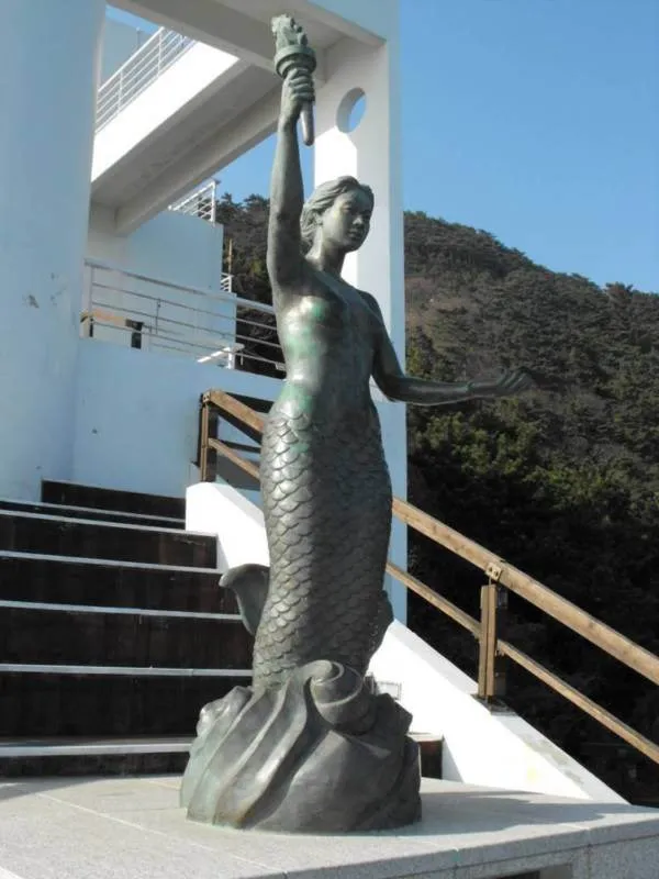 Destination: Taejongdae Park - the sea, natural wonders, and a Buddhist temple (Busan, South Korea) Destination: Taejongdae Park - the sea, natural wonders, and a Buddhist temple (Busan, South Korea) - South Korea -