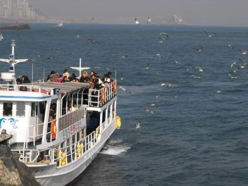 Destination: Taejongdae Park - the sea, natural wonders, and a Buddhist temple (Busan, South Korea) Destination: Taejongdae Park - the sea, natural wonders, and a Buddhist temple (Busan, South Korea) - South Korea -