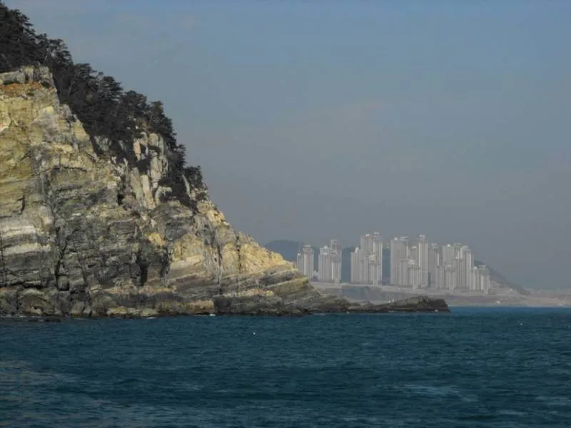 Destination: Taejongdae Park - the sea, natural wonders, and a Buddhist temple (Busan, South Korea) Destination: Taejongdae Park - the sea, natural wonders, and a Buddhist temple (Busan, South Korea) - South Korea -