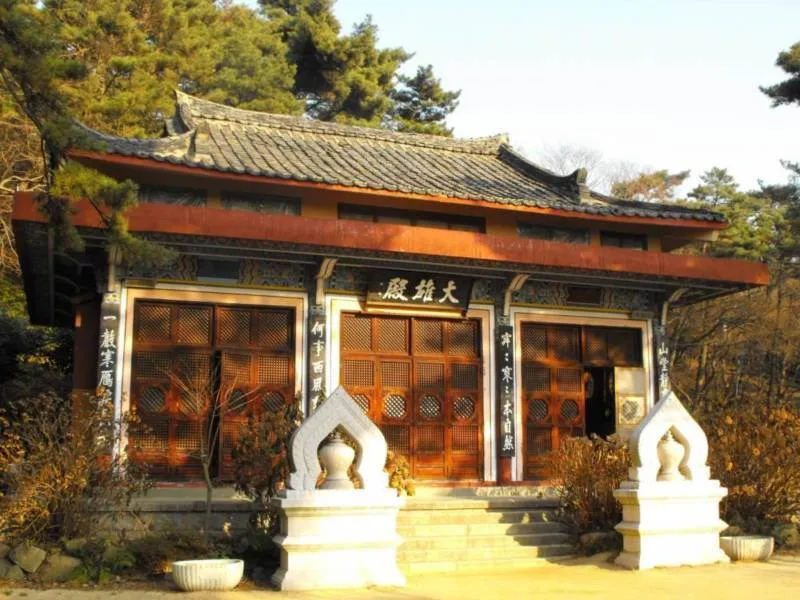 Destination: Taejongdae Park - the sea, natural wonders, and a Buddhist temple (Busan, South Korea) Destination: Taejongdae Park - the sea, natural wonders, and a Buddhist temple (Busan, South Korea) - South Korea -