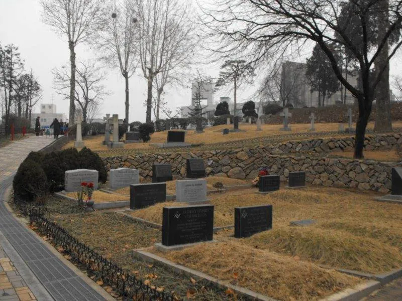 Destination: Jeoldusan Martyrs Shrine / Seoul Foreigners Cemetary (South Korea) - South Korea -