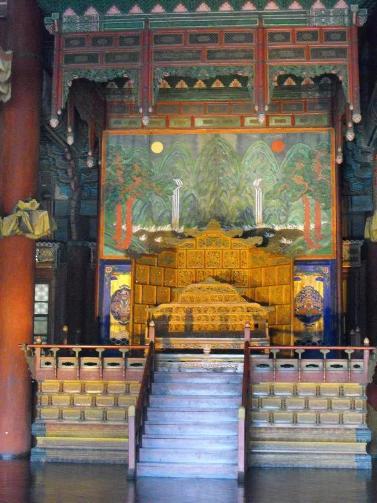 Destination: Changdeokgung (palace) and Biwon, the Secret Garden Destination: Changdeokgung (palace) and Biwon, the Secret Garden - South Korea -