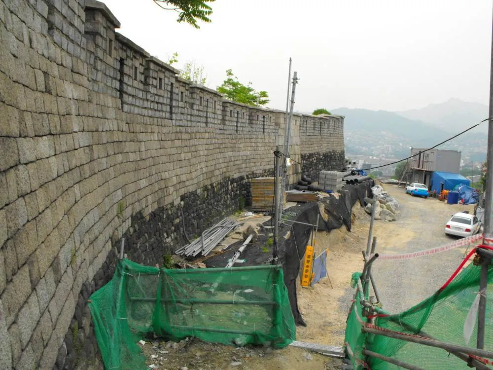 Destination: Naksan Park - an artsy, peaceful stop uphill in Seoul (South Korea) Destination: Naksan Park - an artsy, peaceful stop uphill in Seoul (South Korea) - South Korea -