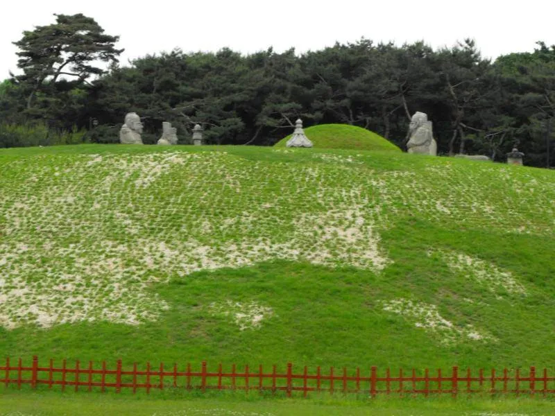 Destination: Seonjeongneung (a Joseon Dynasty royal tomb and park) (Seoul, South Korea) Destination: Seonjeongneung (a Joseon Dynasty royal tomb and park) (Seoul, South Korea) - South Korea -