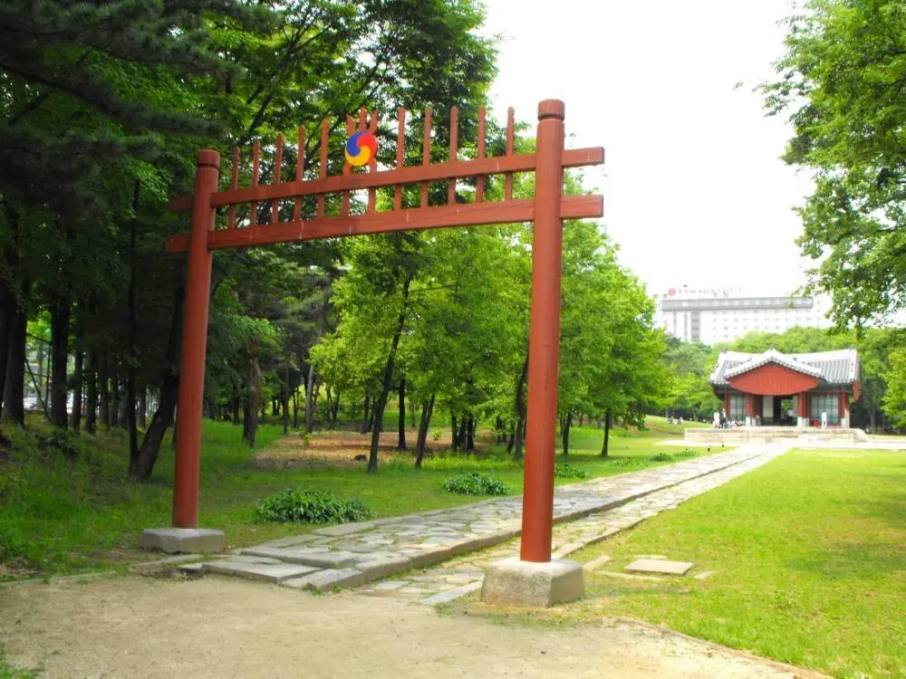 Destination: Seonjeongneung (a Joseon Dynasty royal tomb and park) (Seoul, South Korea) - South Korea -