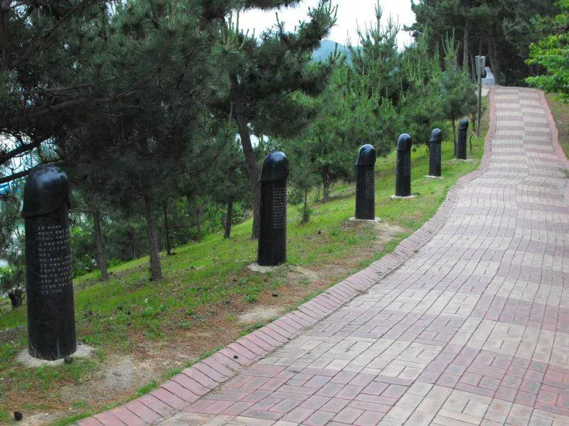 Destination: Haesindang Park - the park of wooden phalluses, anyone? (Samcheok, Gangwon-do, South Korea) (NSFW) - South Korea -