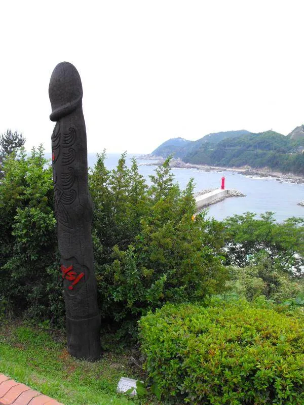 Destination: Haesindang Park - the park of wooden phalluses, anyone? (Samcheok, Gangwon-do, South Korea) (NSFW) - South Korea -