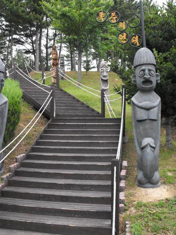 Destination: Haesindang Park - the park of wooden phalluses, anyone? (Samcheok, Gangwon-do, South Korea) (NSFW) - South Korea -