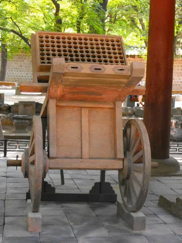 Destination: Deoksugung, part 2 (Seoul, South Korea) - South Korea -