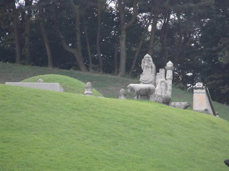 Destination: Dongguneung - a Joseon Dynasty Tomb and UNESCO World Heritage Site (Guri, South Korea) - South Korea -