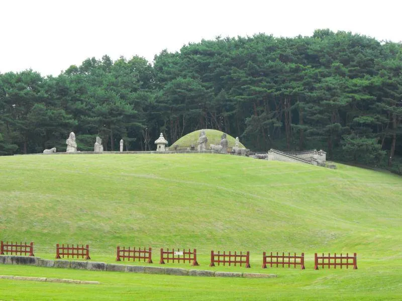 Destination: Dongguneung - a Joseon Dynasty Tomb and UNESCO World Heritage Site (Guri, South Korea) - South Korea -