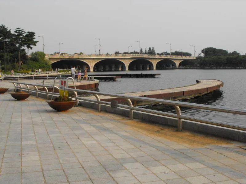 Destination: Lake Park - boring name, beautiful scenery (Ilsan / Goyang, South Korea) - South Korea -