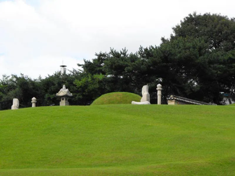 A tale of two tombs and a memorial hall - Destination: Uireung and Sunginwon, Seoul, South Korea A tale of two tombs and a memorial hall - Destination: Uireung and Sunginwon, Seoul, South Korea - South Korea -