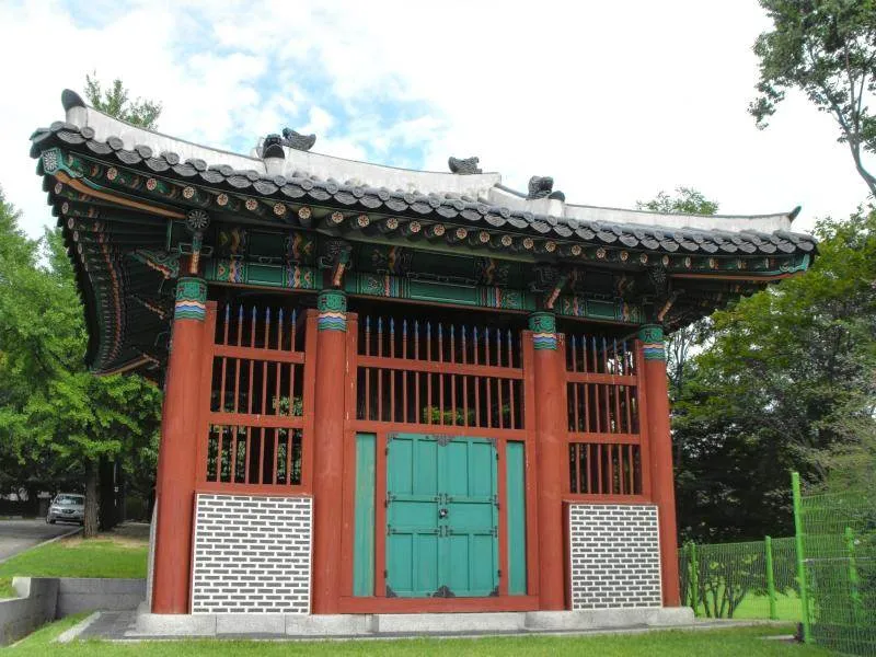 A tale of two tombs and a memorial hall - Destination: Uireung and Sunginwon, Seoul, South Korea A tale of two tombs and a memorial hall - Destination: Uireung and Sunginwon, Seoul, South Korea - South Korea -