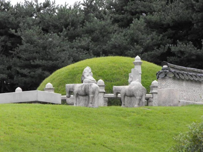 A tale of two tombs and a memorial hall - Destination: Uireung and Sunginwon, Seoul, South Korea A tale of two tombs and a memorial hall - Destination: Uireung and Sunginwon, Seoul, South Korea - South Korea -