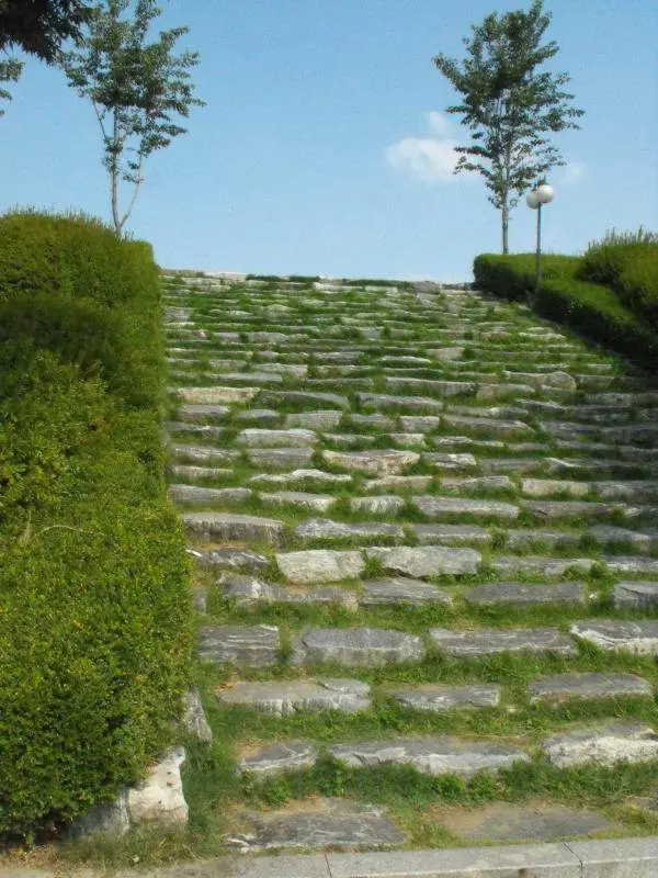 Destination: Yuldong Park - a new, natural area with old tombs in the middle of urban planning (Bundang / Seongnam, South Korea)) - South Korea -