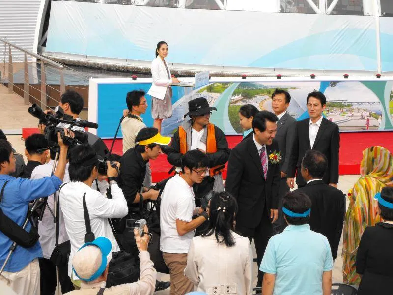 Destination: the NEW Yeouido Han River Park (Seoul, South Korea) - Festivals, South Korea -
