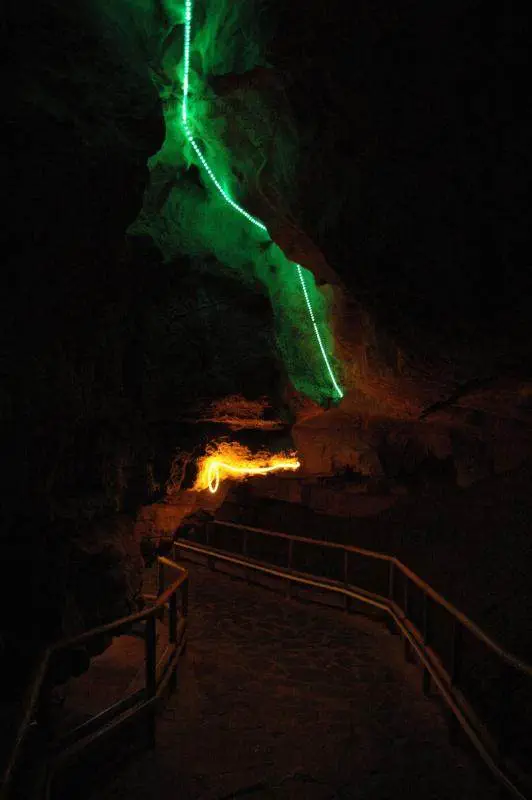 Destination: Cheongok Cave - the gorgeous, lit-up cave in the middle of the city (Donghae, Gangwon-do, South Korea) - South Korea -