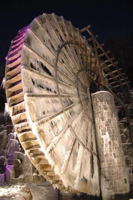 Destination: Hwacheon Sancheoneo Ice Festival 2010 - a fun, weird festival in Gangwon-do, South Korea Destination: Hwacheon Sancheoneo Ice Festival 2010 - a fun, weird festival in Gangwon-do, South Korea - Festivals, South Korea -