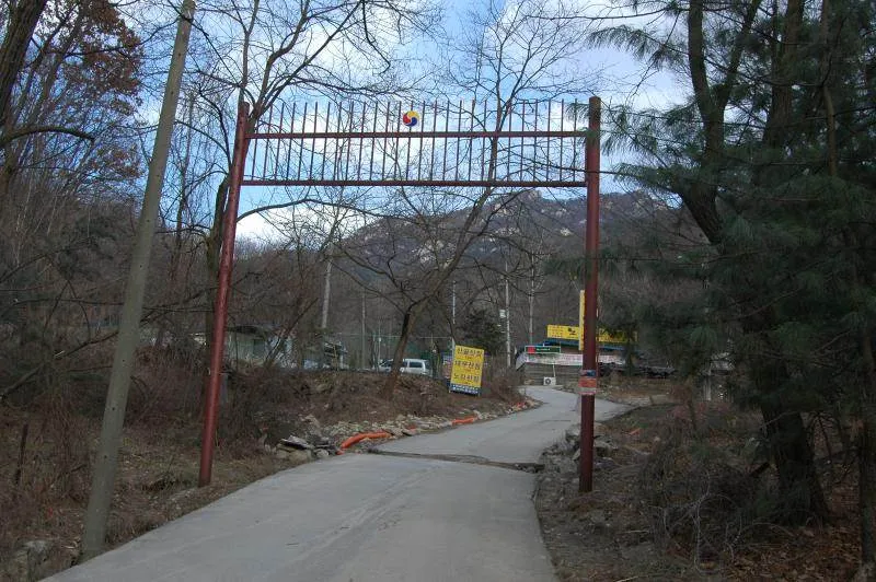 Destination: Jangam / Suraksan - a mountain with cool Buddhist temple (Uijeongbu, South Korea) Destination: Jangam / Suraksan - a mountain with cool Buddhist temple (Uijeongbu, South Korea) - South Korea -