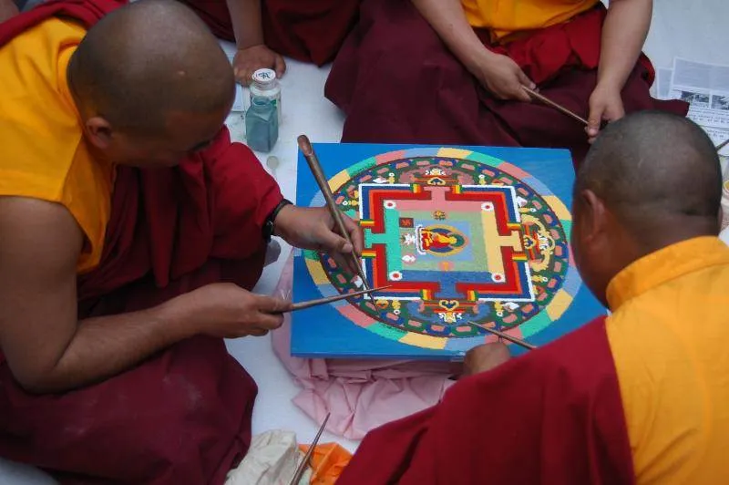 Destination: Lotus Lantern Festival - how Seoul celebrates Buddha's Birthday (2010) - Festivals, South Korea -