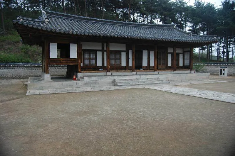 Destination: Sejong's tomb (세종대왕릉) (Yeoju, South Korea)) Destination: Sejong's tomb (세종대왕릉) (Yeoju, South Korea)) - South Korea -