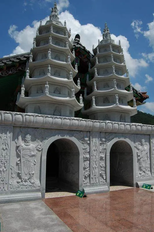 Destination: the biggest Buddha in Korea (Nammireuksa, Gangjin, Jeollanam-do) - South Korea -