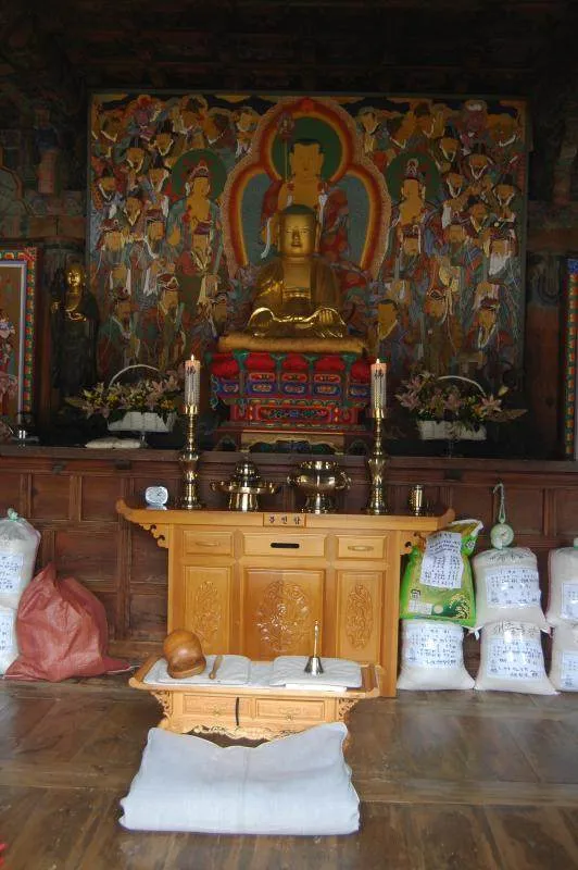 Destination: Tongdosa - a Buddhist temple holding bones of the Buddha (Yangsan city, Gyeongsangnam-do, South Korea) Destination: Tongdosa - a Buddhist temple holding bones of the Buddha (Yangsan city, Gyeongsangnam-do, South Korea) - South Korea -