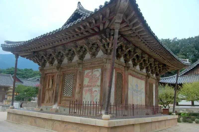 Destination: Tongdosa - a Buddhist temple holding bones of the Buddha (Yangsan city, Gyeongsangnam-do, South Korea) - South Korea -
