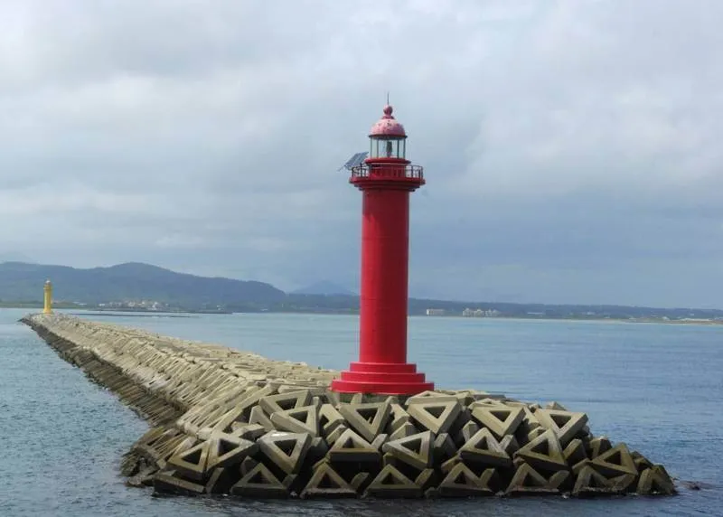 Destination: lava tubes, trick art, a volcanic crater, a Buddhist temple, and a sex park — a weekend around Jeju-do (South Korea) (SFW) Destination: lava tubes, trick art, a volcanic crater, a Buddhist temple, and a sex park — a weekend around Jeju-do (South Korea) (SFW) - South Korea -