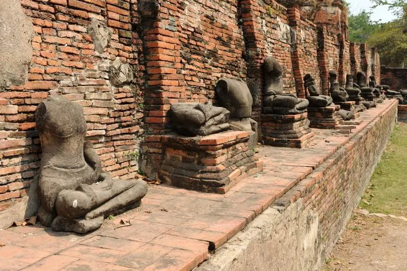 Destination: Wat Mahathat — an ancient temple with relics of the Buddha (Ayutthaya, Thailand) Destination: Wat Mahathat — an ancient temple with relics of the Buddha (Ayutthaya, Thailand) - Thailand -