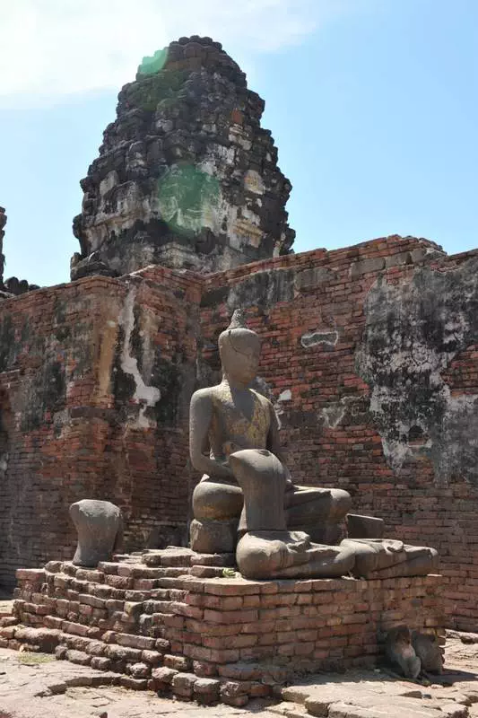 Destination: Phra Prang Sam Yod — an ancient temple overrun by monkeys (Lopburi, Thailand) - Thailand -