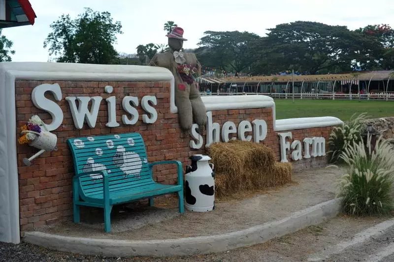 Destination: Swiss sheep farm — complete with country music and a Hulk (southern Thailand) - Thailand -