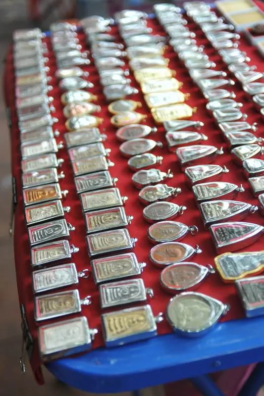 Destination: Amulet Market — the accidental tourist destination? (Bangkok) - Thailand -