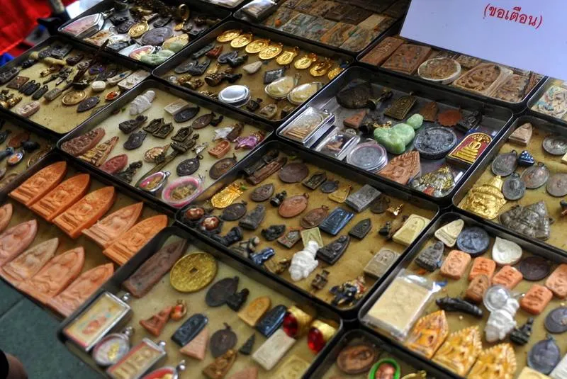 Destination: Amulet Market — the accidental tourist destination? (Bangkok) - Thailand -