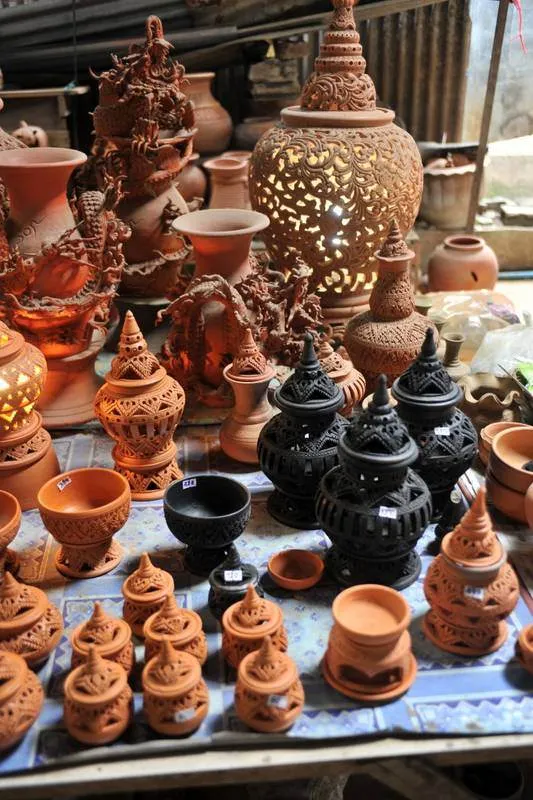 Destination: Ko Kret — a mainstream touristy daytrip with… deep-fried flowers? (central Thailand) - Thailand -