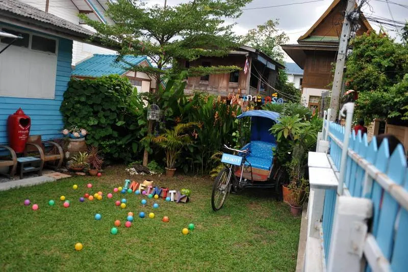 Destination: Ko Kret — a mainstream touristy daytrip with… deep-fried flowers? (central Thailand) - Thailand -