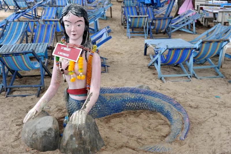 Destination: Puek Tian Beach — a naked ascetic, a dragon ridden like a horse, and a six-meter-tall she-demon (Phetchaburi, Thailand) Destination: Puek Tian Beach — a naked ascetic, a dragon ridden like a horse, and a six-meter-tall she-demon (Phetchaburi, Thailand) - Thailand -