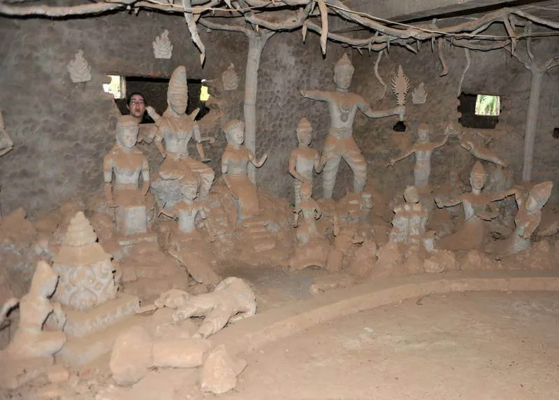 Destination: Xieng Khuan Buddha park (Vientiane area, Laos) - Laos -