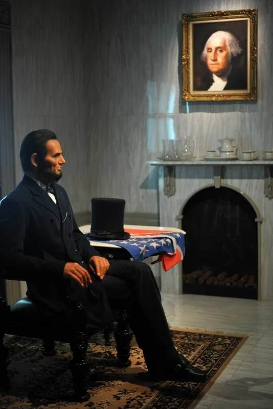 Destination: Thai Human Imagery Museum — the off-the-beaten-path wax museum (Nakhon Pathom, Thailand) - Thailand -