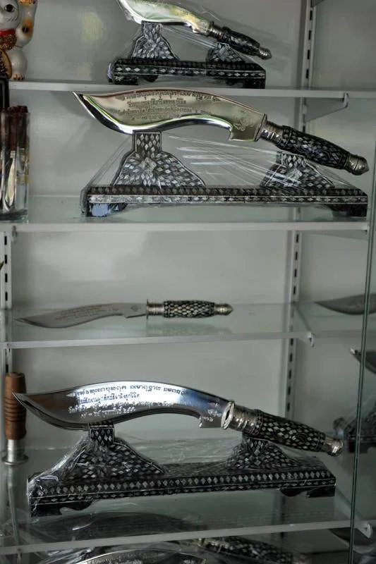 Destination: Arunyik sword village — buy a machete or sharp edge at below wholesale prices (Ayutthaya, Thailand) - Thailand - Arunyik sword village